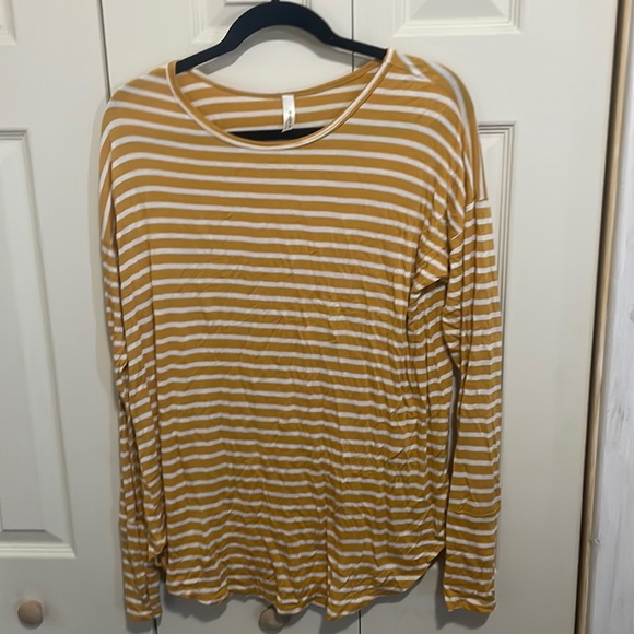 Like new mustard striped shirt - Picture 1 of 3